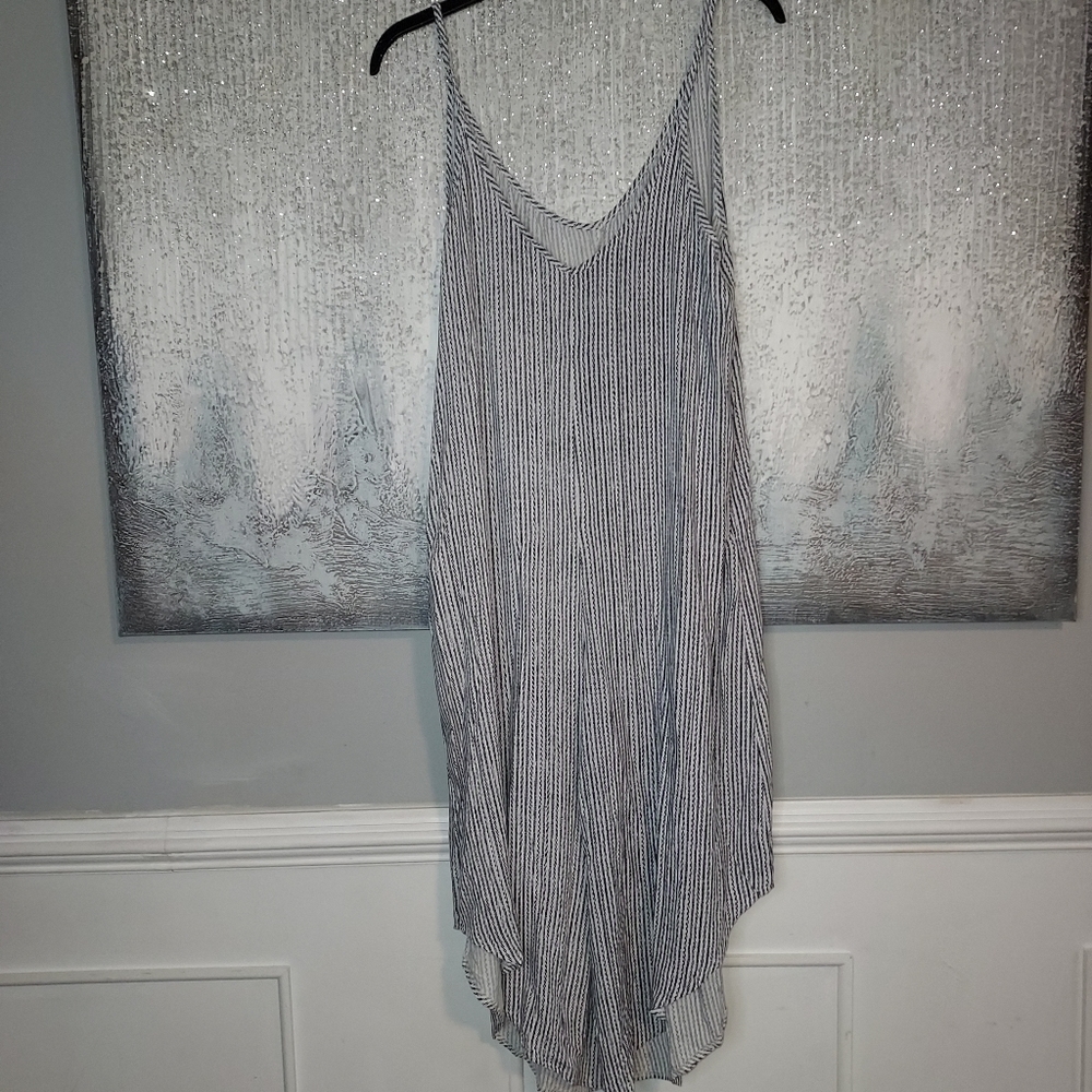 J. Valdi black and white Flowy jumper Coverup Casual
